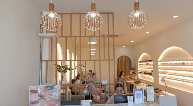 บรรยากาศภายในร้าน Bling Bling